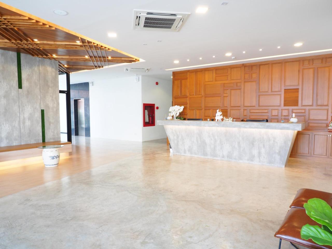 Sans Hotel Ratchaburi Экстерьер фото