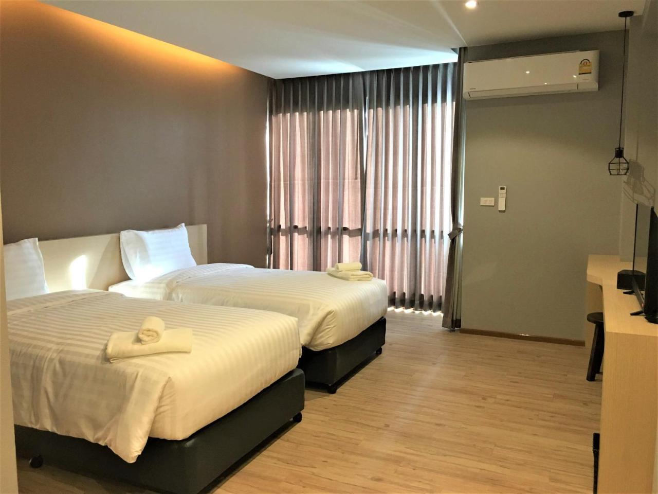 Sans Hotel Ratchaburi Экстерьер фото